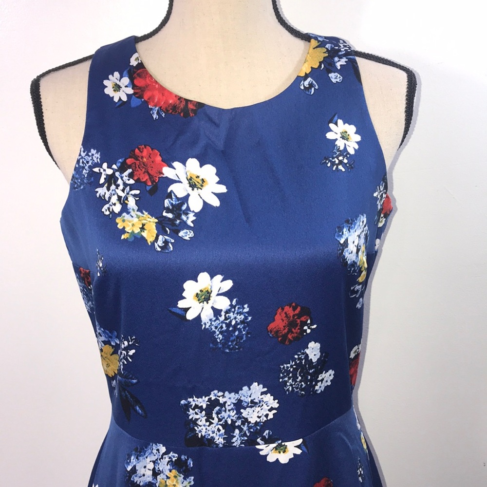 Banana Republic dress - Picture 2 of 8